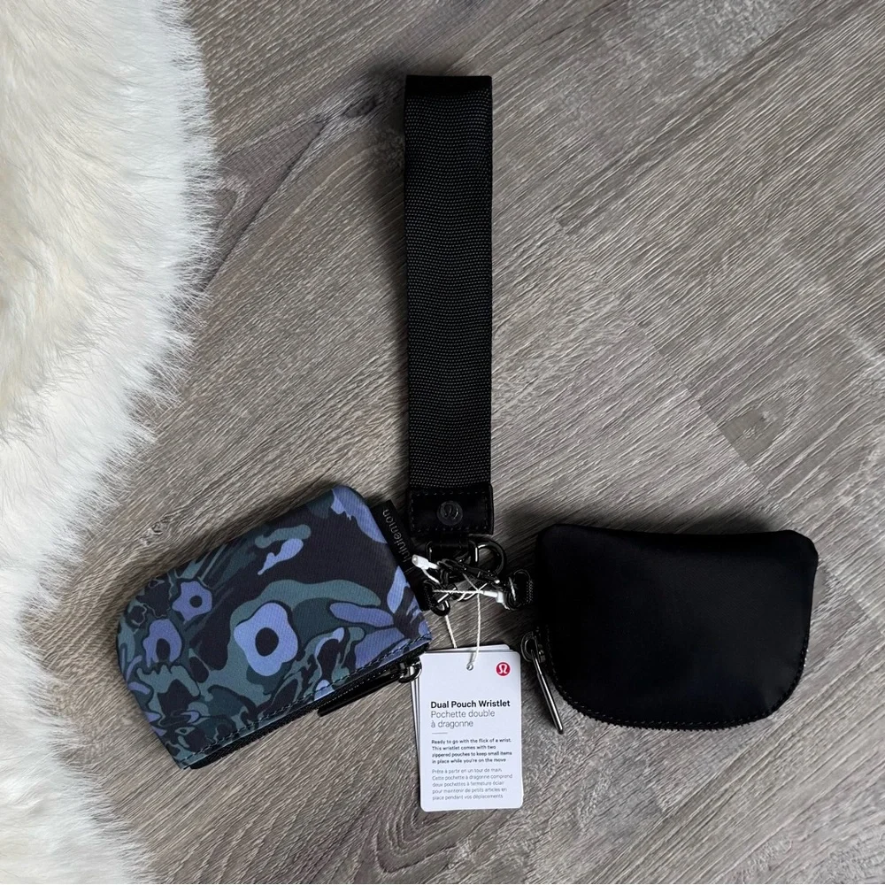 🍋💙LULULEMON Dual Pouch Wristlet Flower Meld Mini Multi/Gunmetal